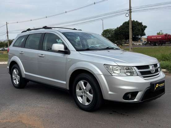 FIAT-FREEMONT-2.4 PRECISION 16V GASOLINA 4P AUTOMÁTICO FIAT-FREEMONT-2012