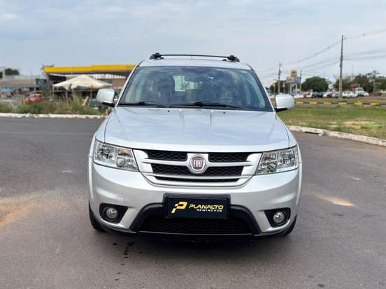 FIAT-FREEMONT-2.4 PRECISION 16V GASOLINA 4P AUTOMÁTICO FIAT-FREEMONT-2012