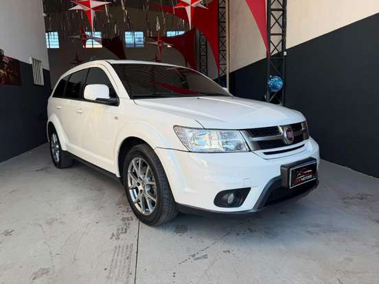 FIAT-FREEMONT-2.4 PRECISION 16V GASOLINA 4P AUTOMÁTICO FIAT-FREEMONT-2015
