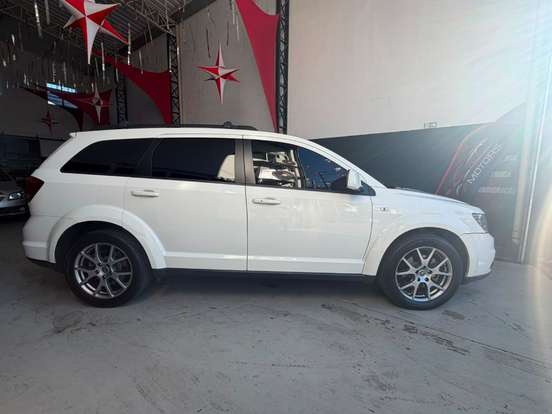FIAT-FREEMONT-2.4 PRECISION 16V GASOLINA 4P AUTOMÁTICO FIAT-FREEMONT-2015
