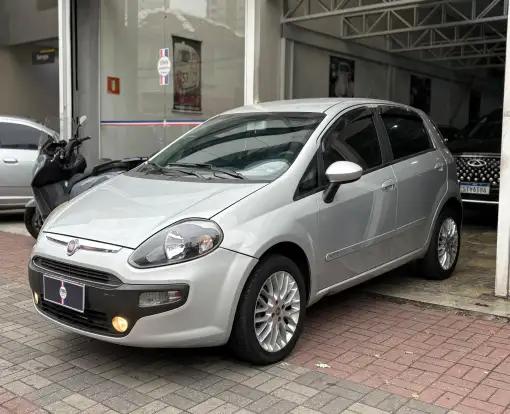 FIAT-PUNTO-1.6 ESSENCE 16V FLEX 4P AUTOMATIZADO FIAT-PUNTO-2013