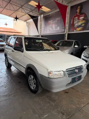FIAT UNO 1.0 MPI MILLE FIRE ECONOMY 8V FLEX 4P MANUAL