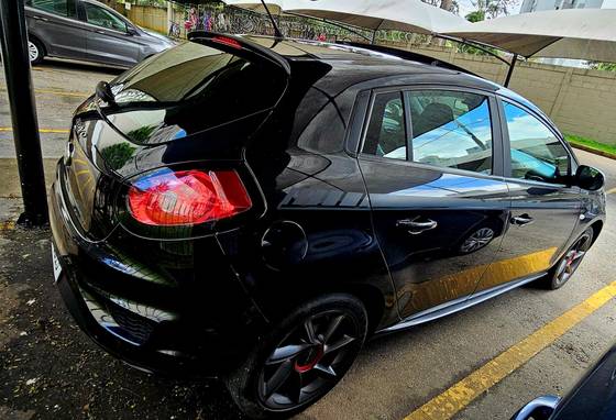 FIAT BRAVO 1.8 SPORTING 16V FLEX 4P AUTOMATIZADO