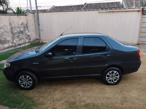 FIAT SIENA 1.0 MPI FIRE CELEBRATION 8V FLEX 4P MANUAL