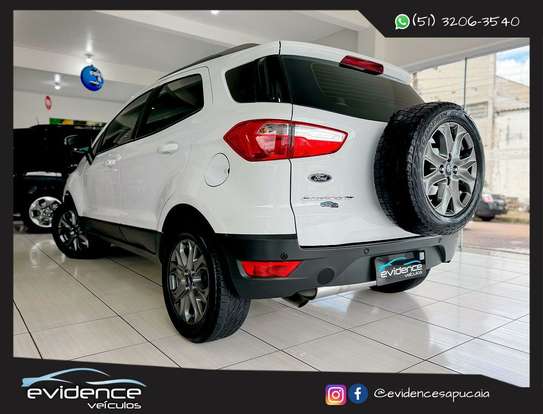 FORD-ECOSPORT-2014