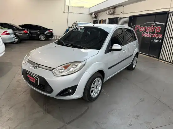 FORD-FIESTA-2014
