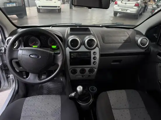 FORD-FIESTA-2014