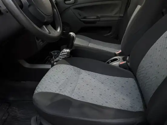 FORD-FIESTA-1.0 ROCAM SE PLUS HATCH 8V FLEX 4P MANUAL FORD-FIESTA-2014