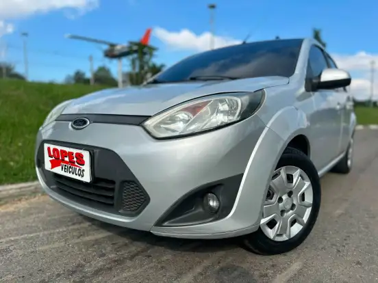 FORD-FIESTA-2014