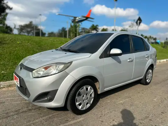 FORD-FIESTA-2014