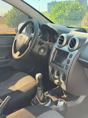 FORD-FIESTA-2011