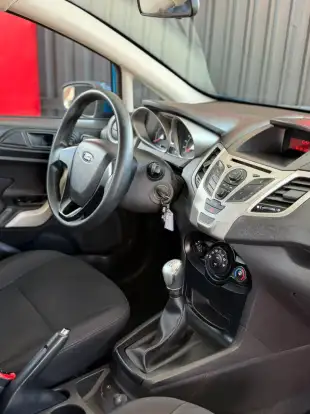 FORD-FIESTA-2012