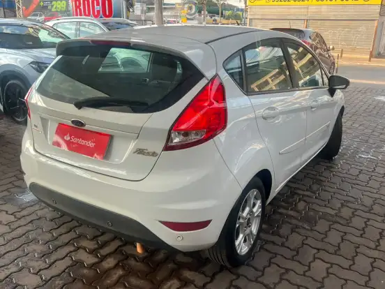 FORD-FIESTA-2016