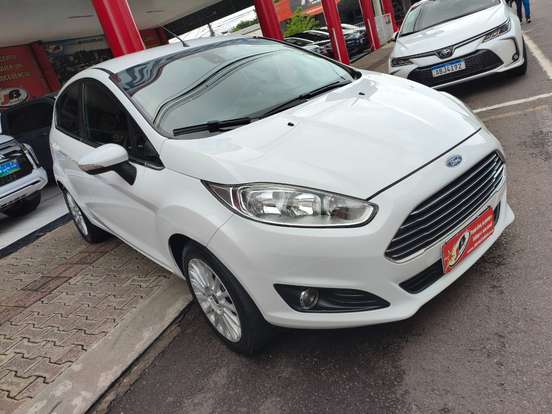 FORD-FIESTA-2015