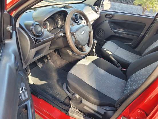 FORD-FIESTA-2013