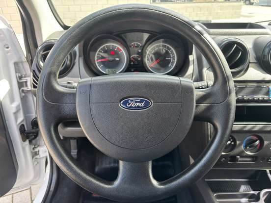 FORD-FIESTA-1.0 ROCAM HATCH 8V FLEX 4P MANUAL FORD-FIESTA-2013