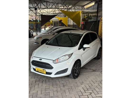 FORD-FIESTA-2015