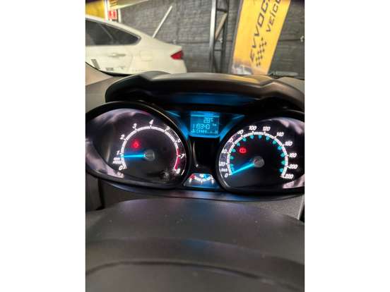 FORD-FIESTA-2015