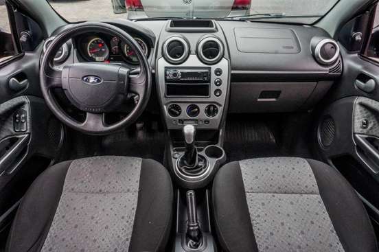 FORD-FIESTA-2011