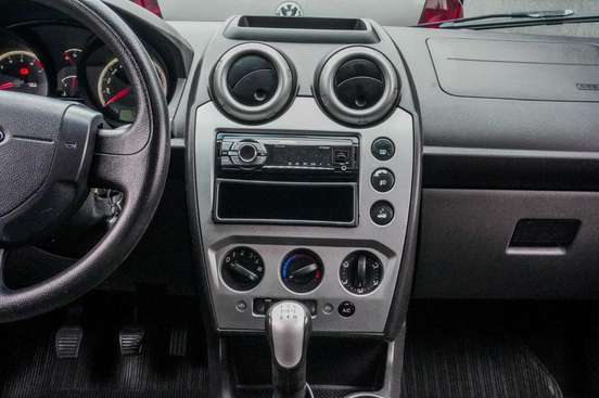 FORD-FIESTA-2011