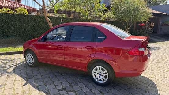 FORD-FIESTA-2008