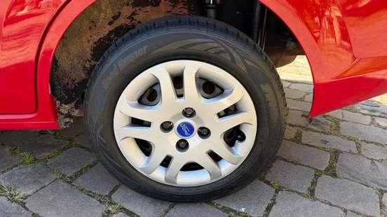 FORD-FIESTA-2008