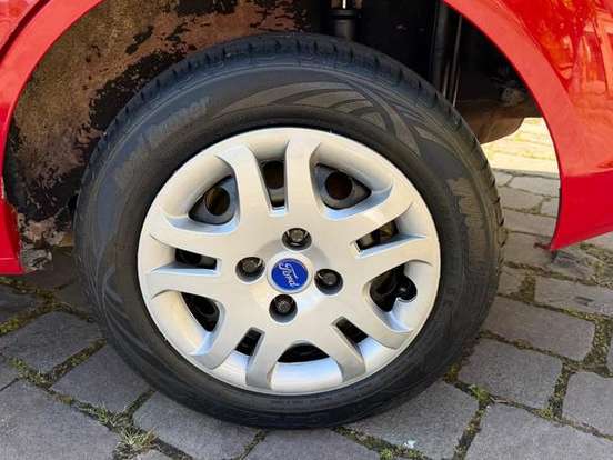 FORD-FIESTA-1.6 MPI SEDAN 8V FLEX 4P MANUAL FORD-FIESTA-2008