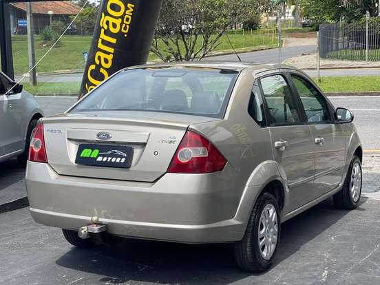 FORD-FIESTA-2008