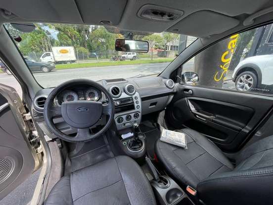 FORD-FIESTA-2008