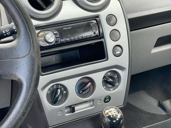 FORD-FIESTA-1.6 MPI SEDAN 8V FLEX 4P MANUAL FORD-FIESTA-2008