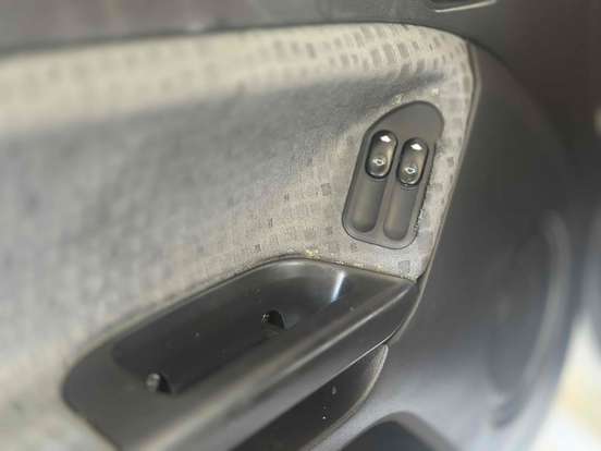 FORD-FIESTA-1.6 ROCAM SEDAN 8V FLEX 4P MANUAL FORD-FIESTA-2013