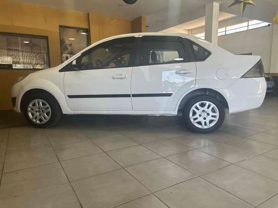 FORD-FIESTA-2013