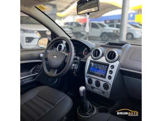 FORD-FIESTA-1.6 SE SEDAN 16V FLEX 4P MANUAL FORD-FIESTA-2013
