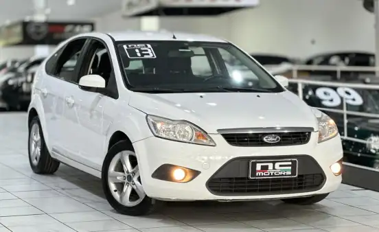FORD-FOCUS-2012