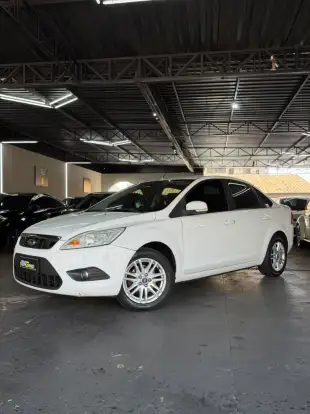 FORD-FOCUS-2011
