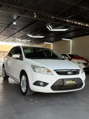 FORD-FOCUS-2011