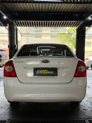 FORD-FOCUS-2011