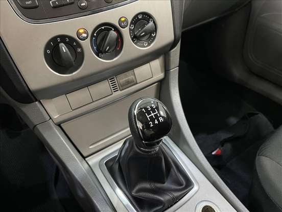 FORD-FOCUS-2013