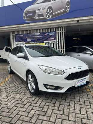 FORD-FOCUS-2017