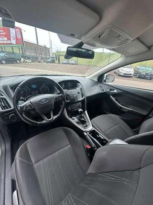 FORD-FOCUS-2017