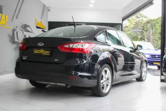 FORD-FOCUS-2014