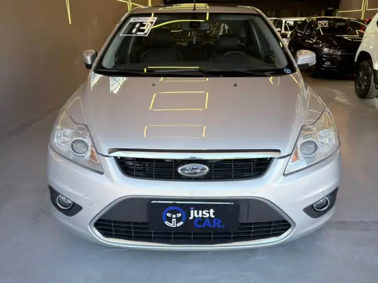 FORD-FOCUS-2.0 TITANIUM HATCH 16V FLEX 4P AUTOMÁTICO FORD-FOCUS-2013