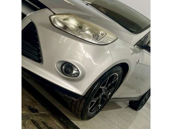 FORD-FOCUS-2014