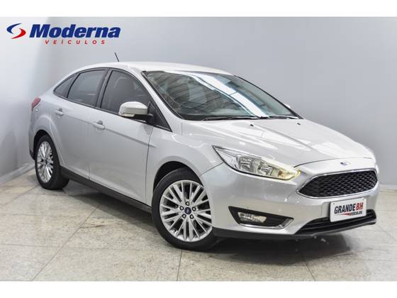FORD FOCUS 2.0 SE FASTBACK 16V FLEX 4P POWERSHIFT