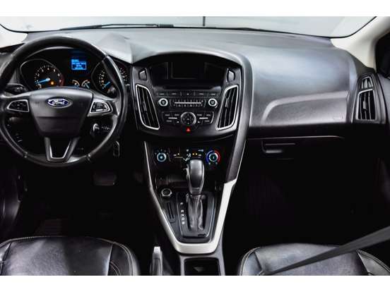 FORD-FOCUS-2017