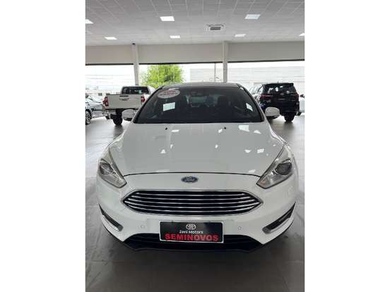 FORD-FOCUS-2015