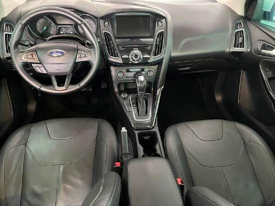 FORD-FOCUS-2015
