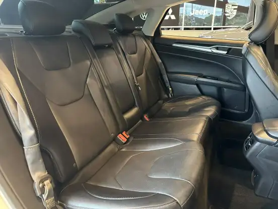 FORD-FUSION-2015