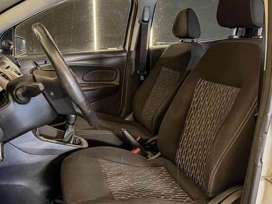 FORD-KA-2015
