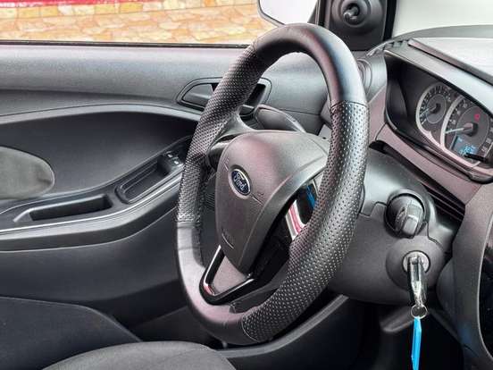 FORD-KA-1.5 SIGMA FLEX SE PLUS MANUAL FORD-KA-2016